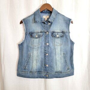 LOGO by Lori Goldstein Denim Trucker Vest Frayed Armhole Button Front Size 4